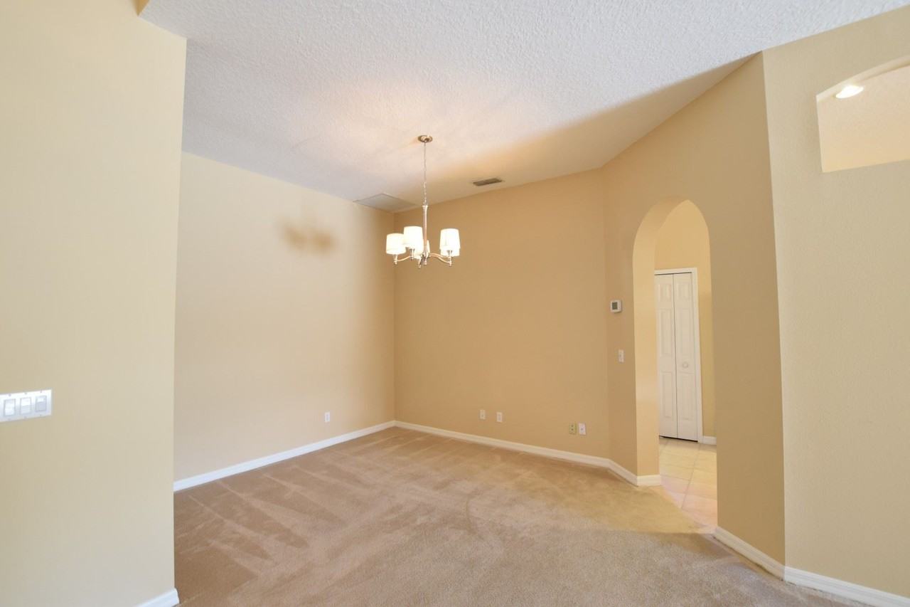 1289 Chessington Cir - Photo 3 of 18