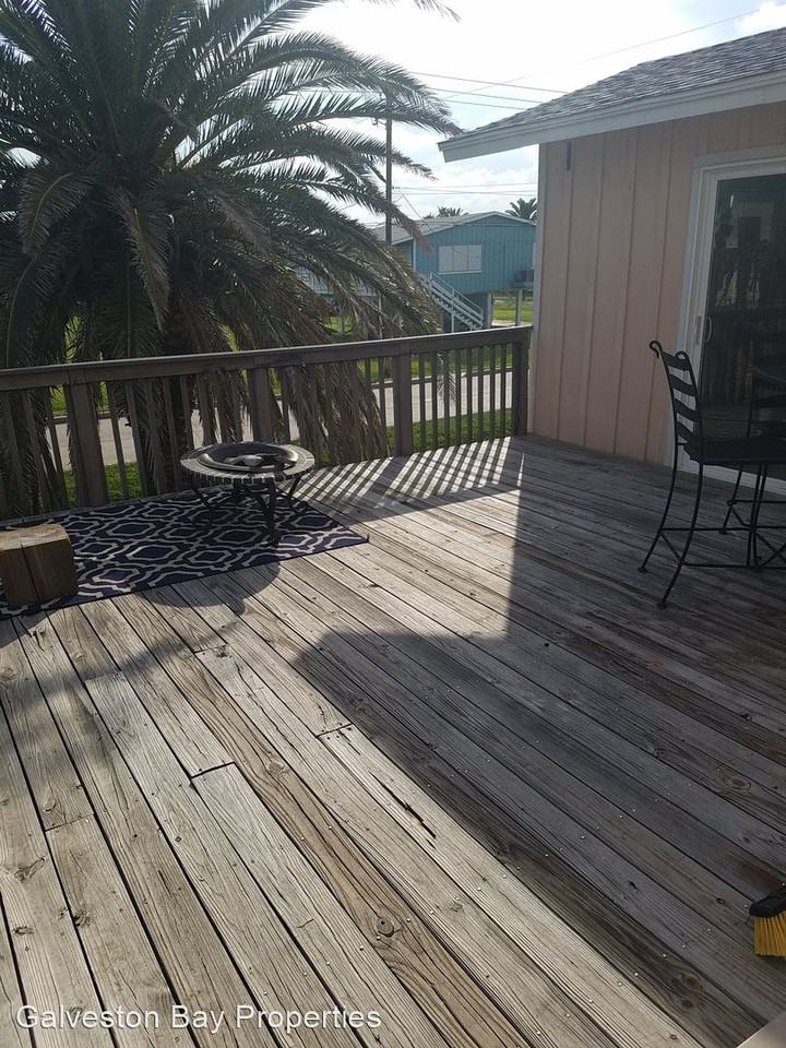 16534 Lewis Scott Rd - Photo 3 of 9