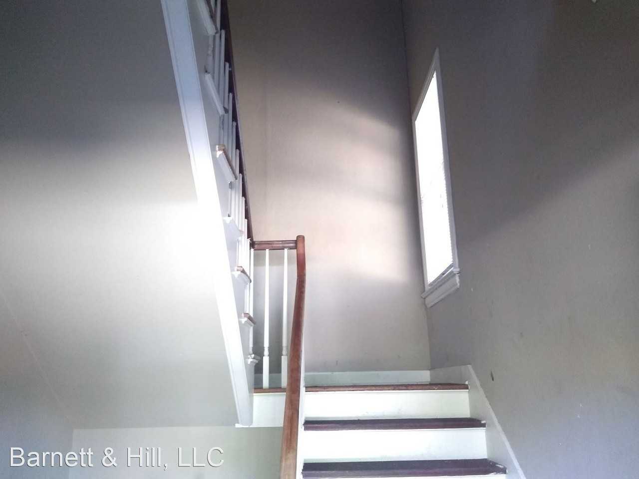 742 Mulberry St - Photo 2 of 11