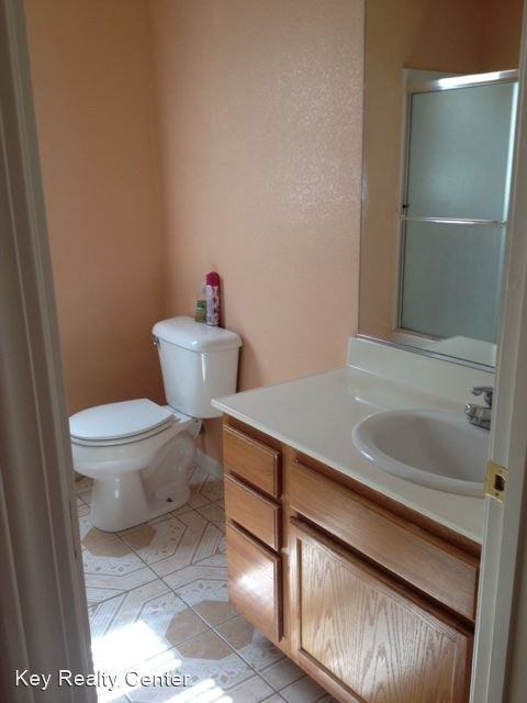18 Shannondale Ct - Photo 2 of 7