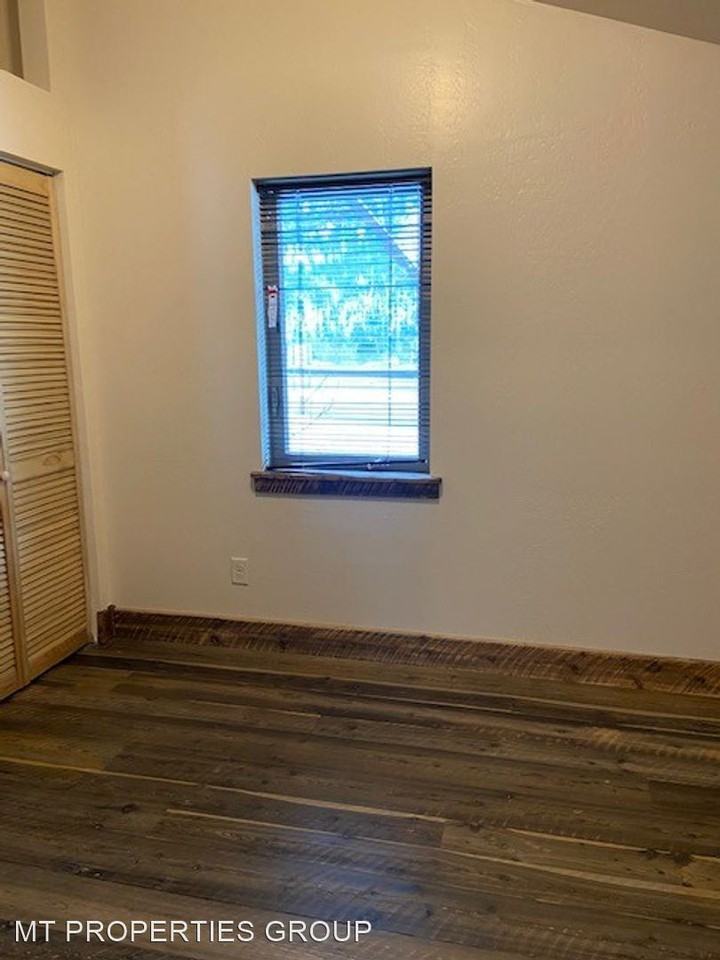 131 Speedway - Photo 2 of 7