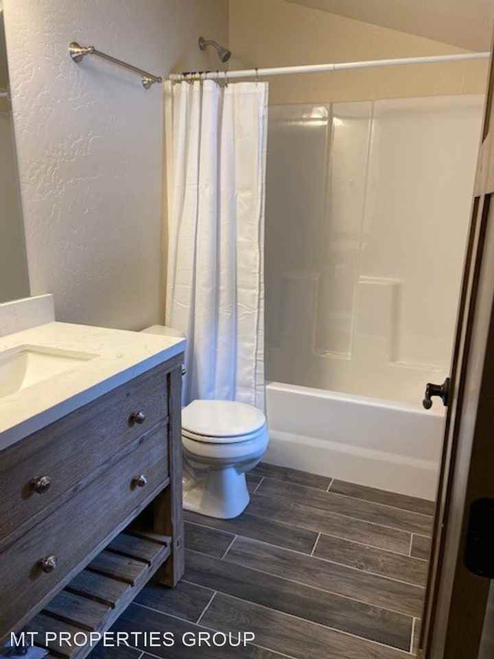 131 Speedway - Photo 3 of 7