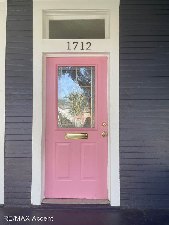 1712 Barnard St - Photo 2 of 22