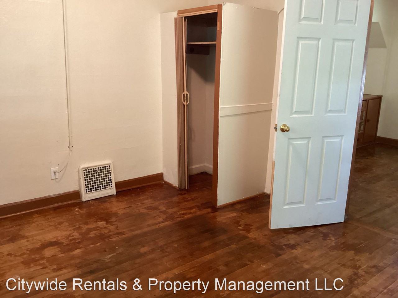 3291 N 40th St - Photo 2 of 6