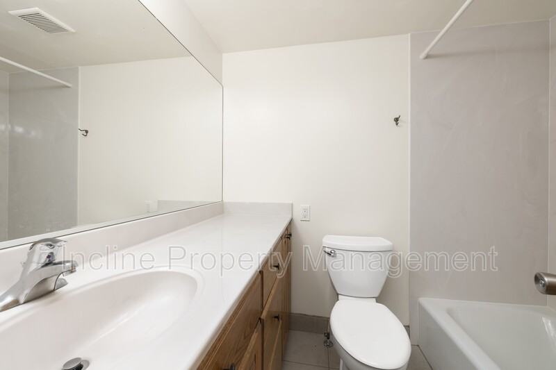 627 S Brg #B - Photo 2 of 19
