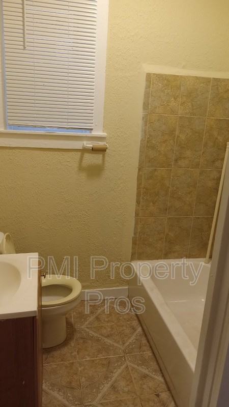 2491 S 6th St - Photo 2 of 14