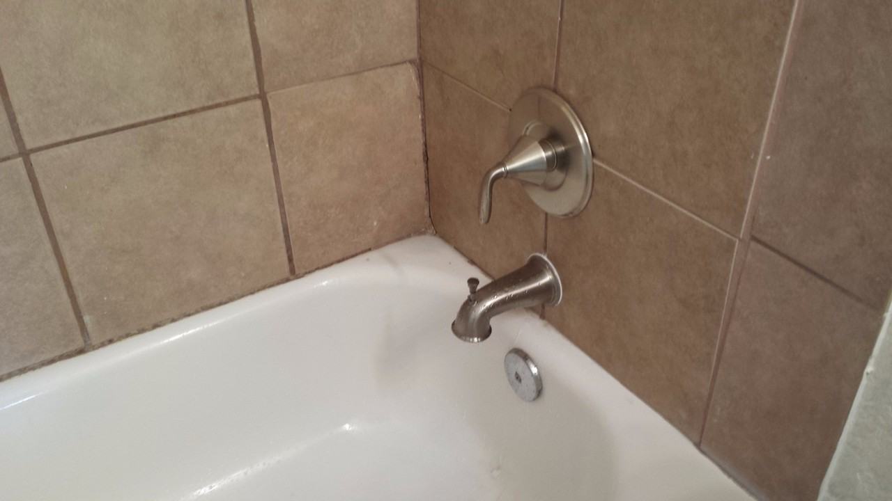 1702 W Shangri La Rd - Photo 2 of 6