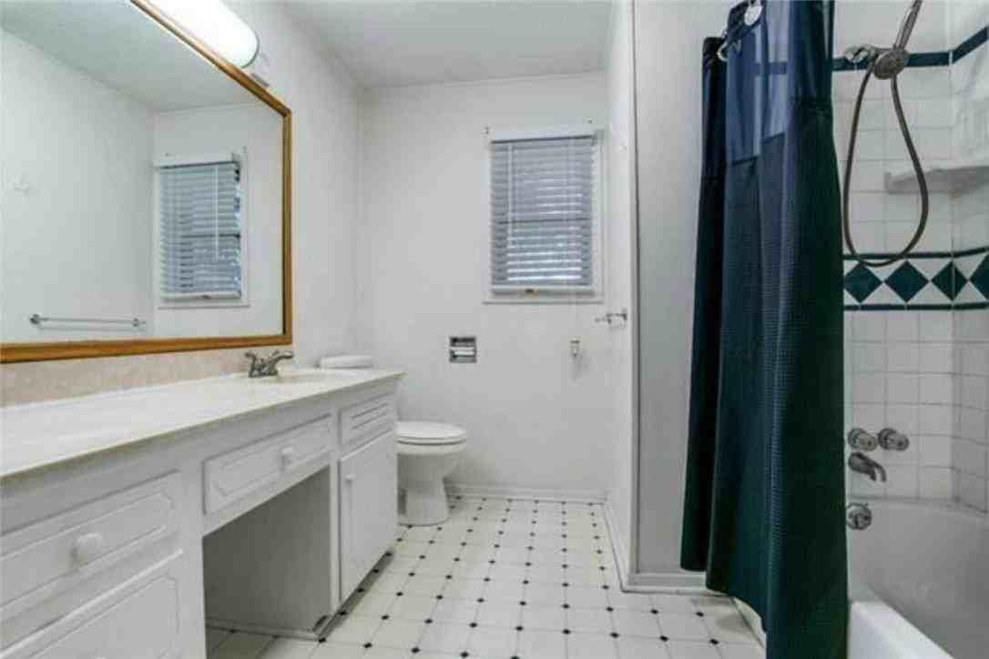 1801 Sagebrush Trl - Photo 5 of 13