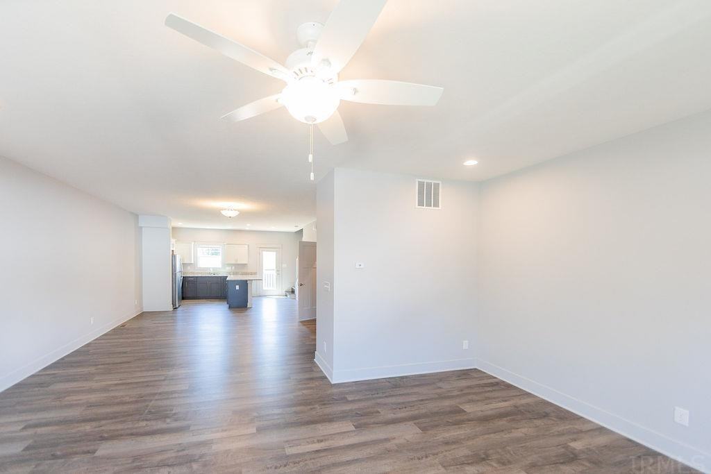 1259 W Rangeview Cir - Photo 5 of 32