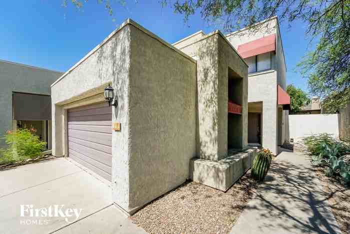 5573 N Mica Mountain Dr - Photo 2 of 15