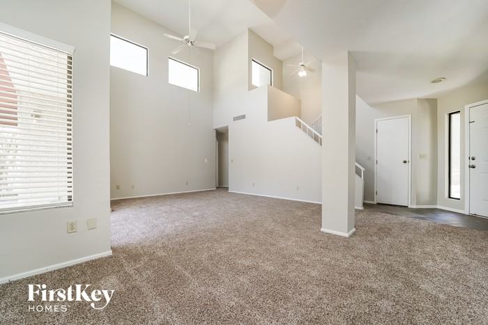 5573 N Mica Mountain Dr - Photo 3 of 15