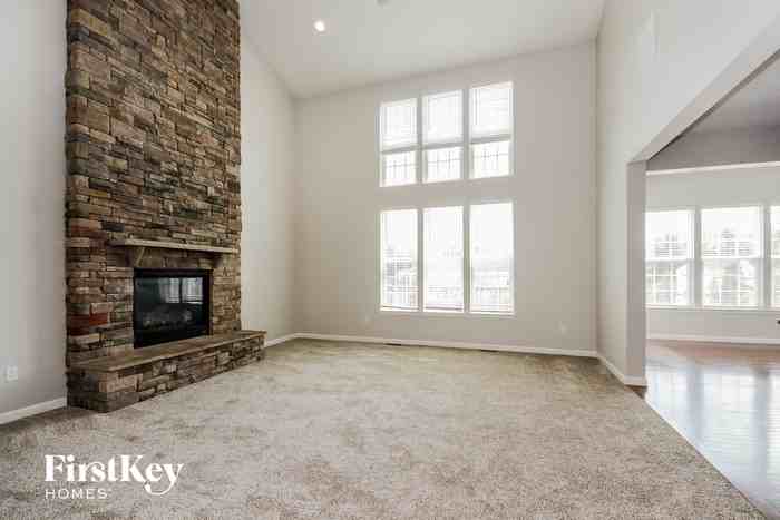 1429 Woodbury Glen Dr - Photo 3 of 15