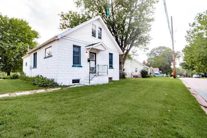 11102 Florence Ave - Photo 2 of 28