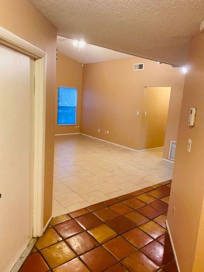 6730 Merlin Ct - Photo 3 of 23