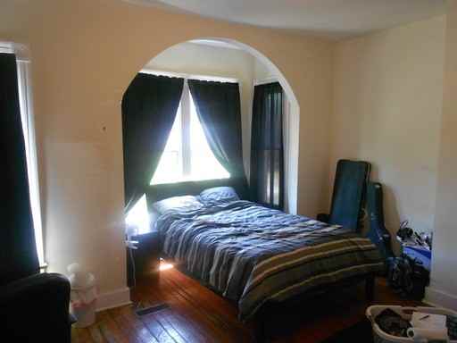 3102 E Marshall St - Photo 3 of 6