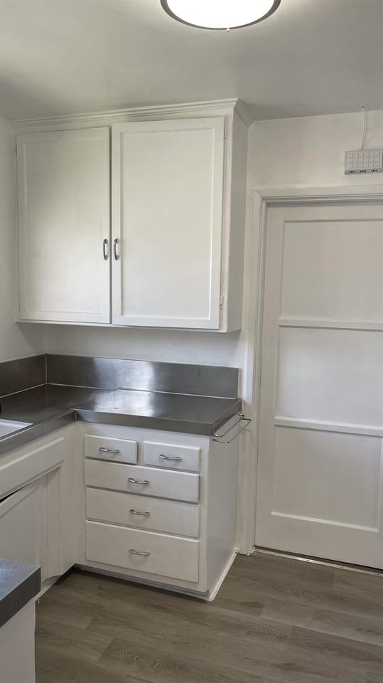 2475 Silver Lake Blvd #2475C - Photo 7 of 42
