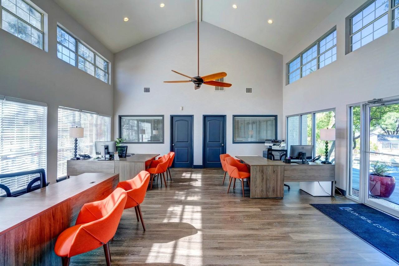 Trinity Apartments - Photo 5 of 37