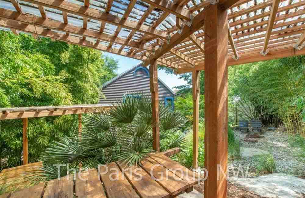 1071 26th Avenue East - Photo 2 of 37