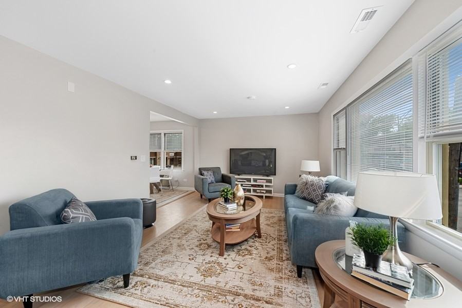 6047 N Northwest Hwy #6 - Photo 2 of 10