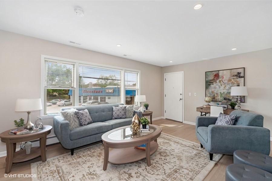 6047 N Northwest Hwy #6 - Photo 3 of 10