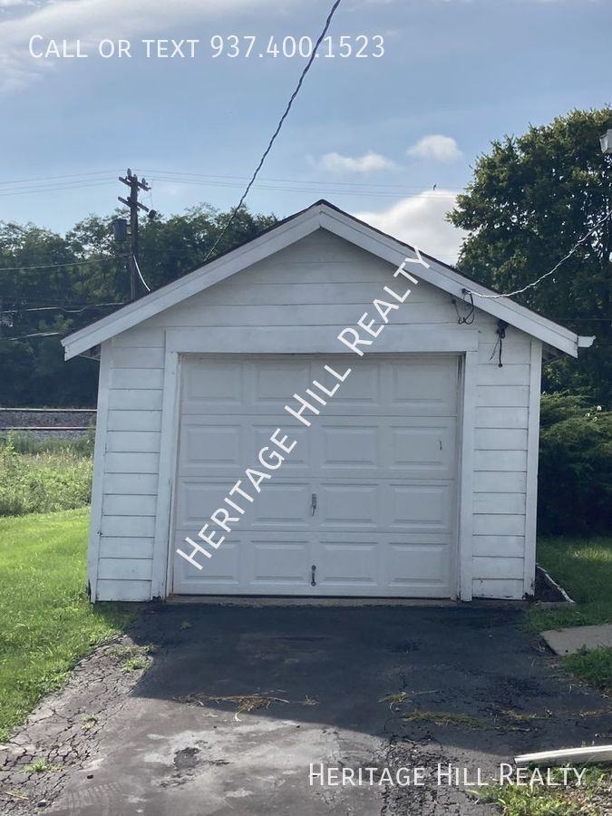 1118 S Main St - Photo 2 of 13