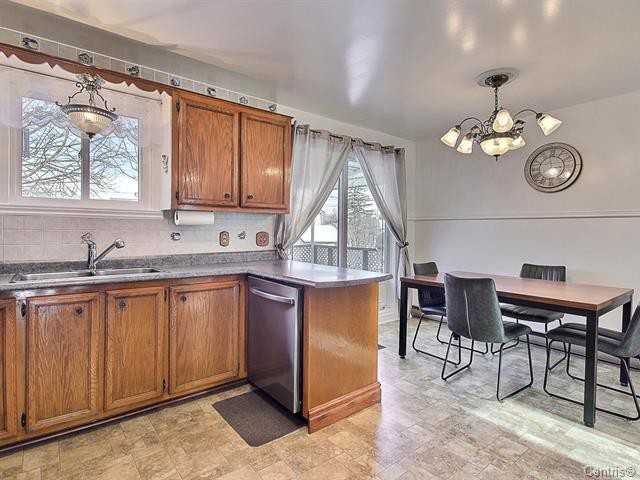 5540 Avenue Glenn - Photo 2 of 13