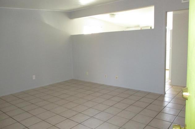 804 East Holaway Drive - Photo 2 of 5