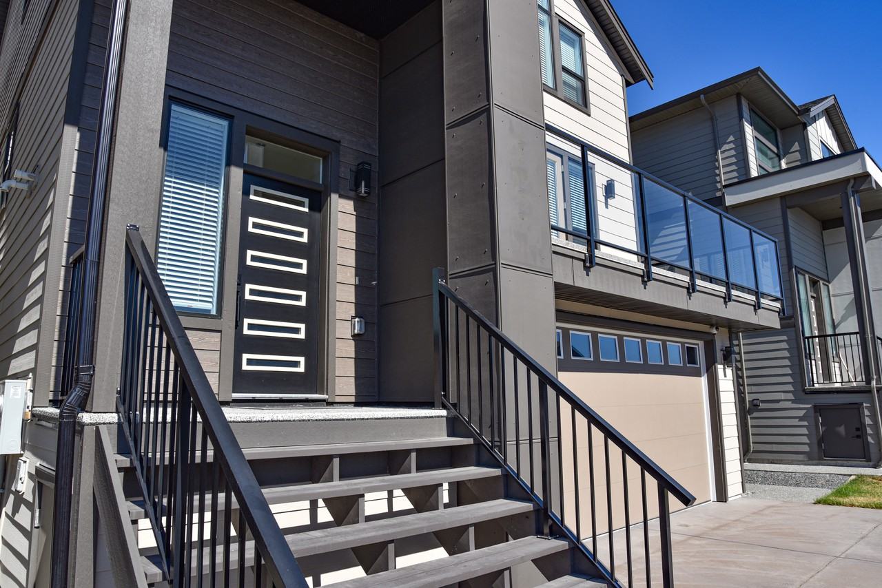 2470 Azurite Crescent - Photo 2 of 21