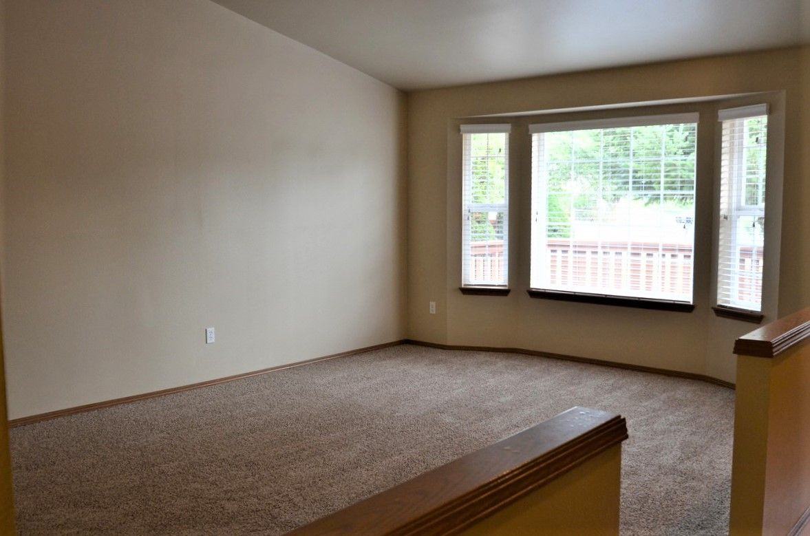 20214 108th St E - Photo 3 of 11