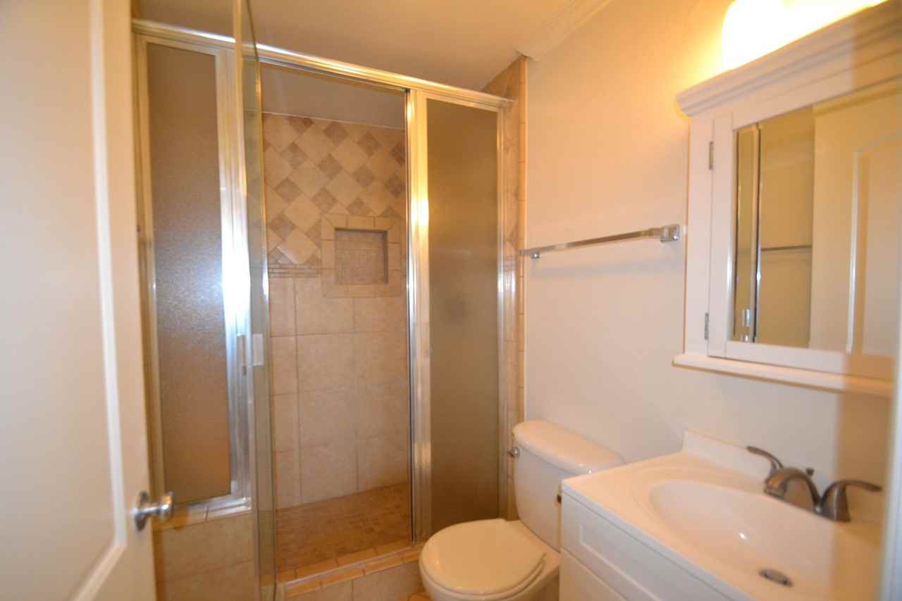 11734 Cyclops St - Photo 2 of 5