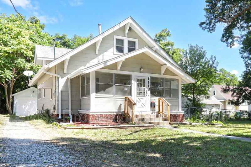 1113 Douglas Ave - Photo 3 of 33