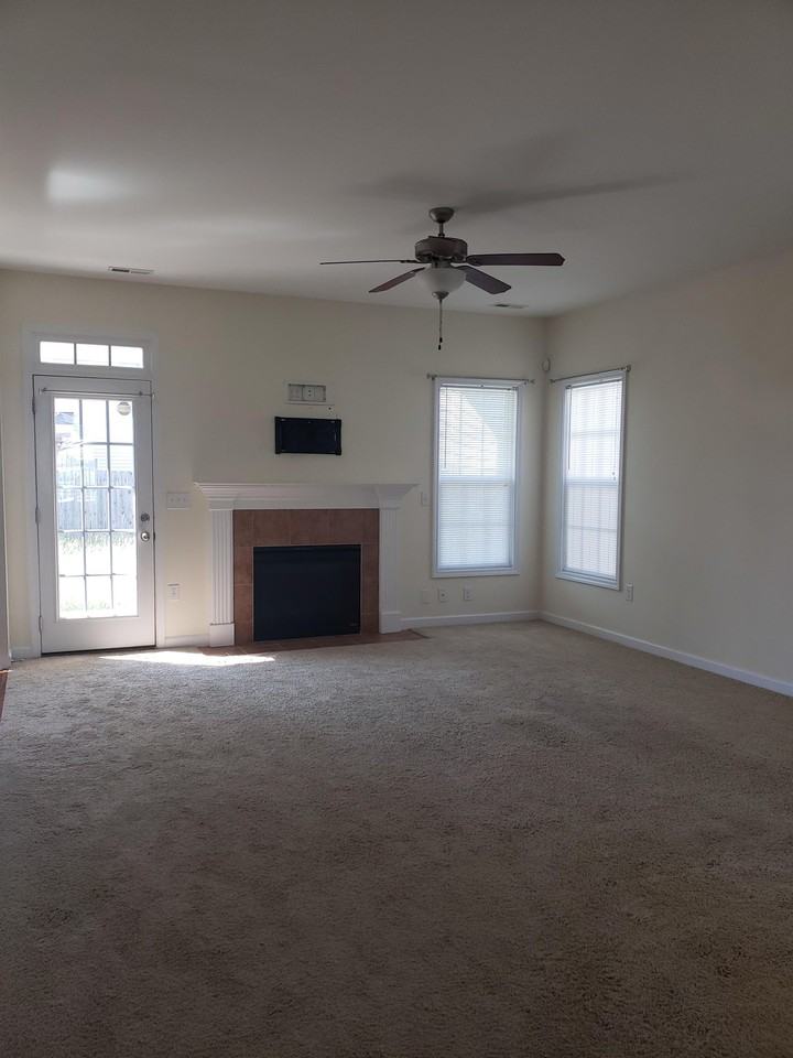 Crown Ridge Ct #1 - Photo 7 of 10