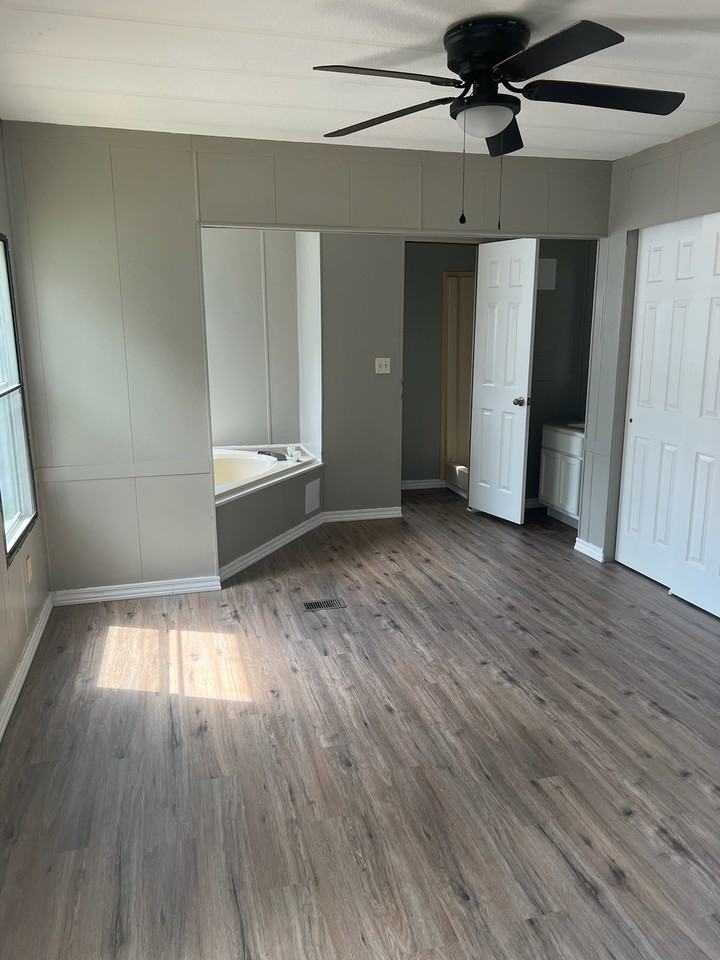 252 Golden Crest Dr #252 - Photo 3 of 18