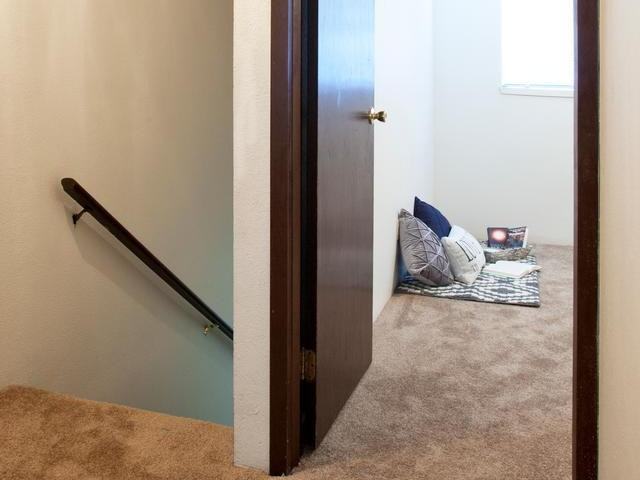 4302 West Hood Avenue - Photo 5 of 18