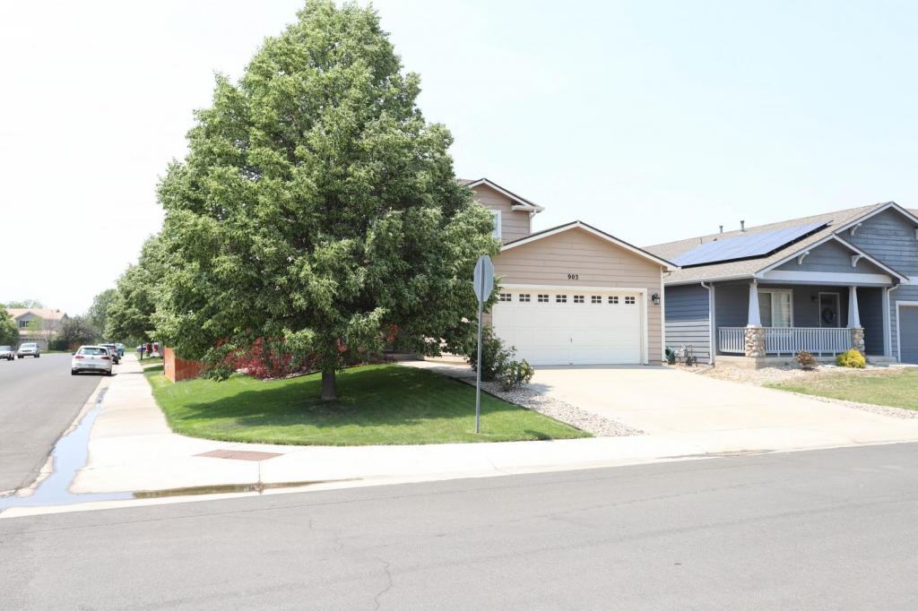 903 Glenwall Dr - Photo 2 of 25