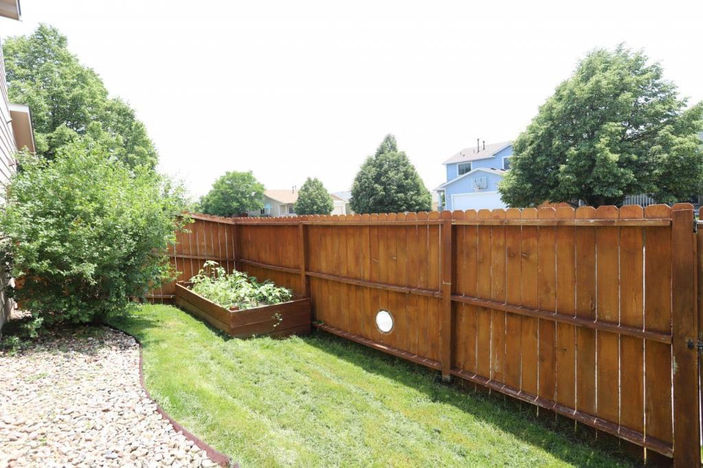 903 Glenwall Dr - Photo 3 of 25