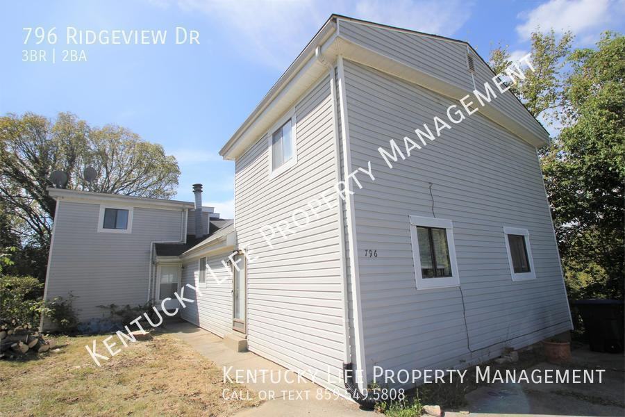 796 Ridgeview Dr - Photo 2 of 25