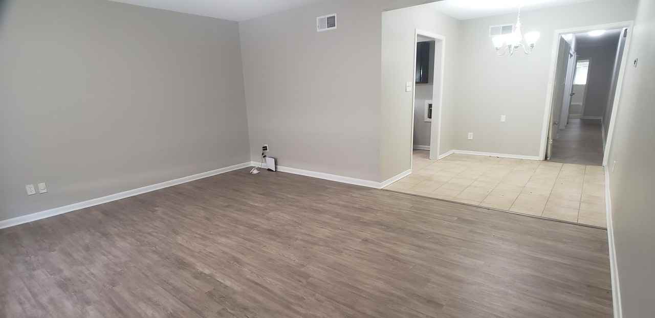 1633 Galveston St - Photo 3 of 9