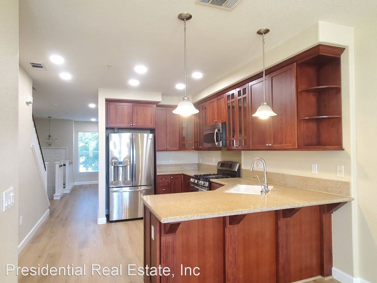 41 Esfahan Dr - Photo 3 of 12