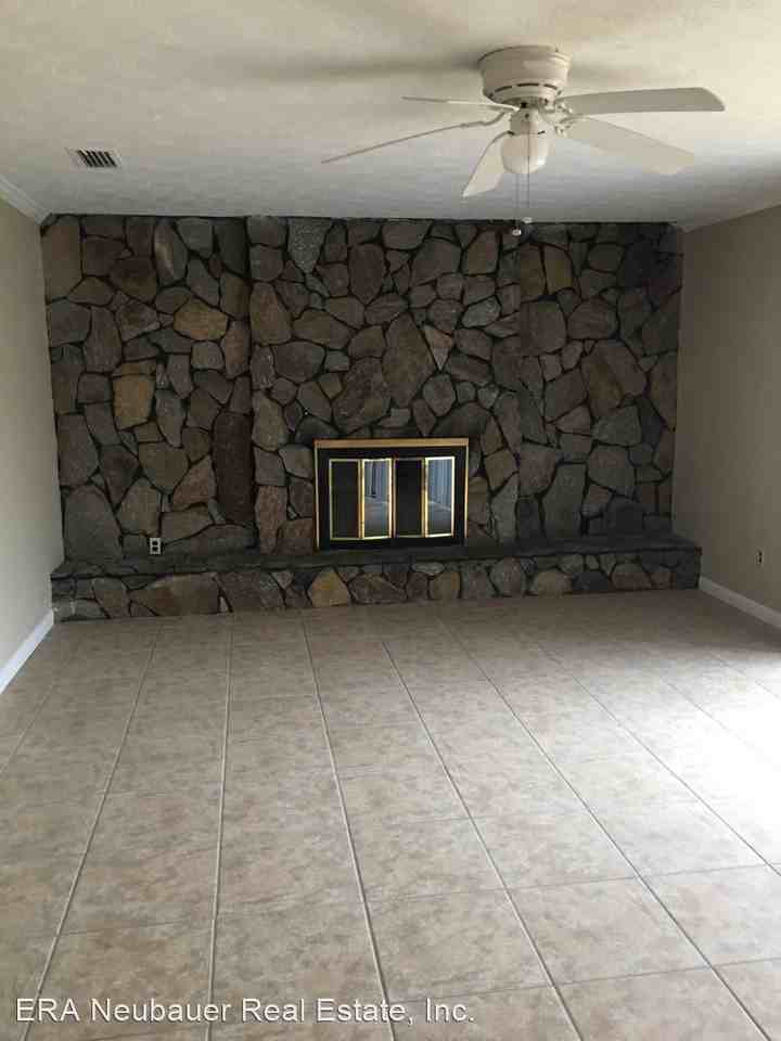 517 Old Hickory St - Photo 2 of 8