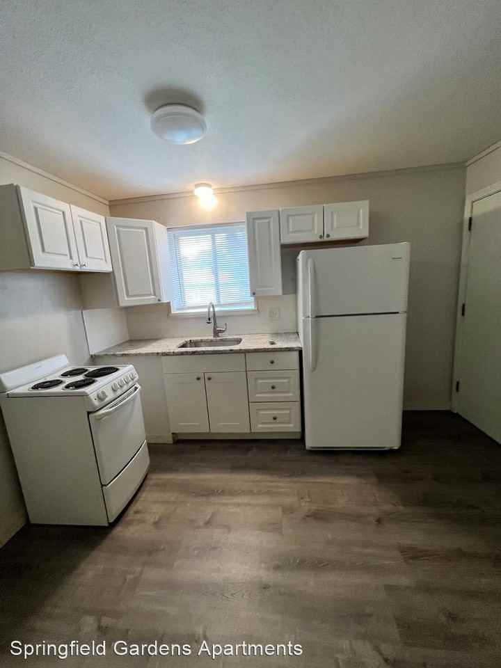 Springfield Gardens Apartments - Photo 3 of 8