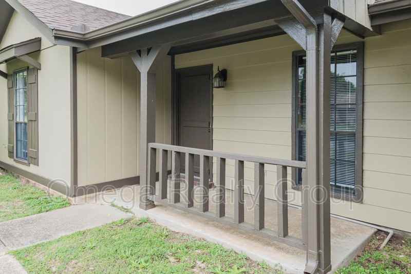 3269 Little John Dr - Photo 6 of 38