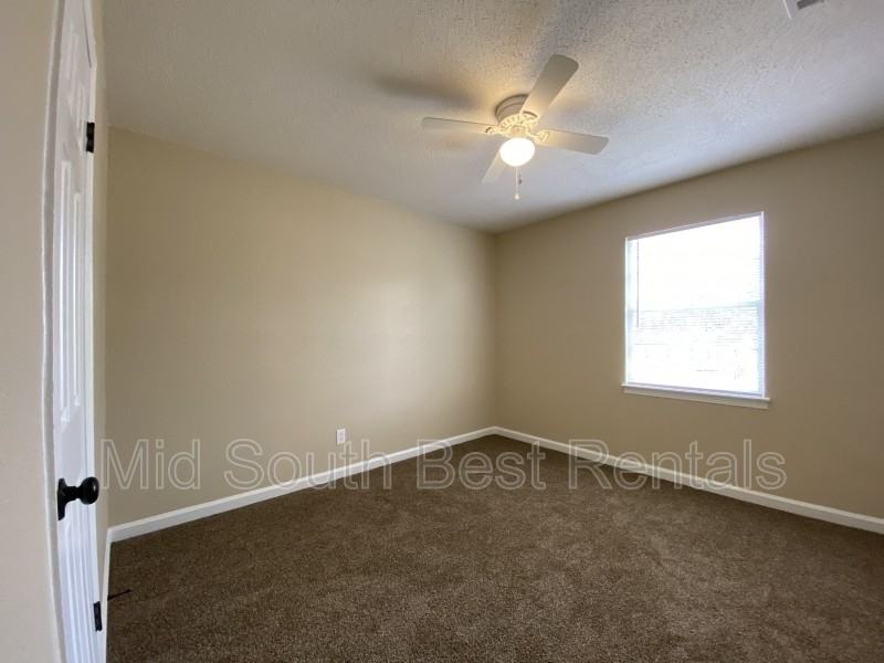 4523 Suncrest Dr - Photo 4 of 12