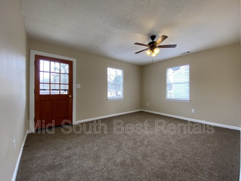 4523 Suncrest Dr - Photo 7 of 12