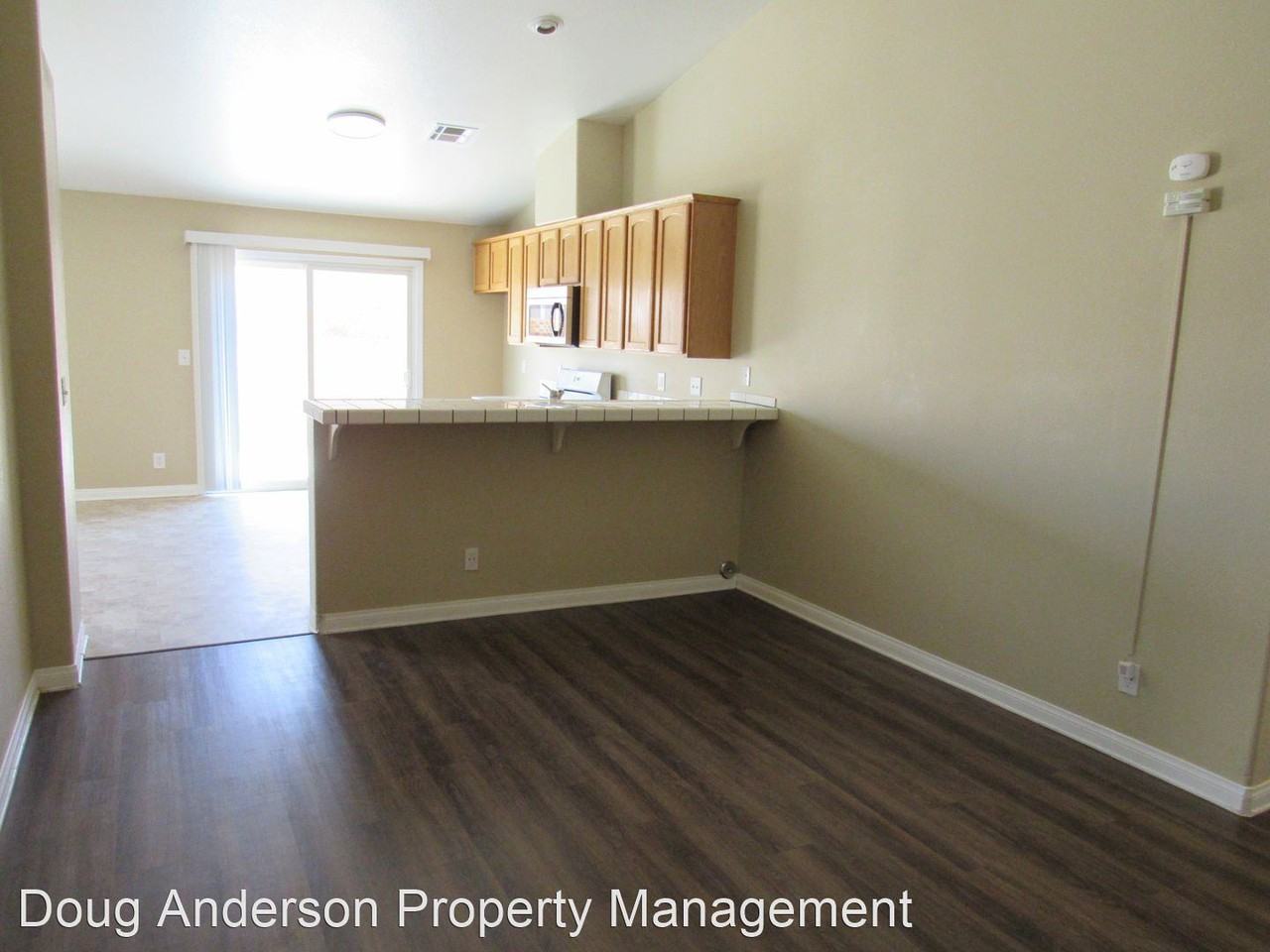 722 E Avenue J6 - Photo 3 of 20