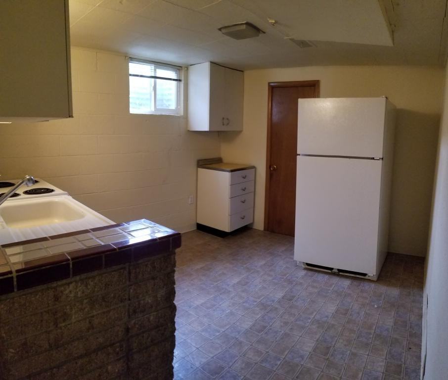 225 1/2 Carney St - Photo 3 of 16