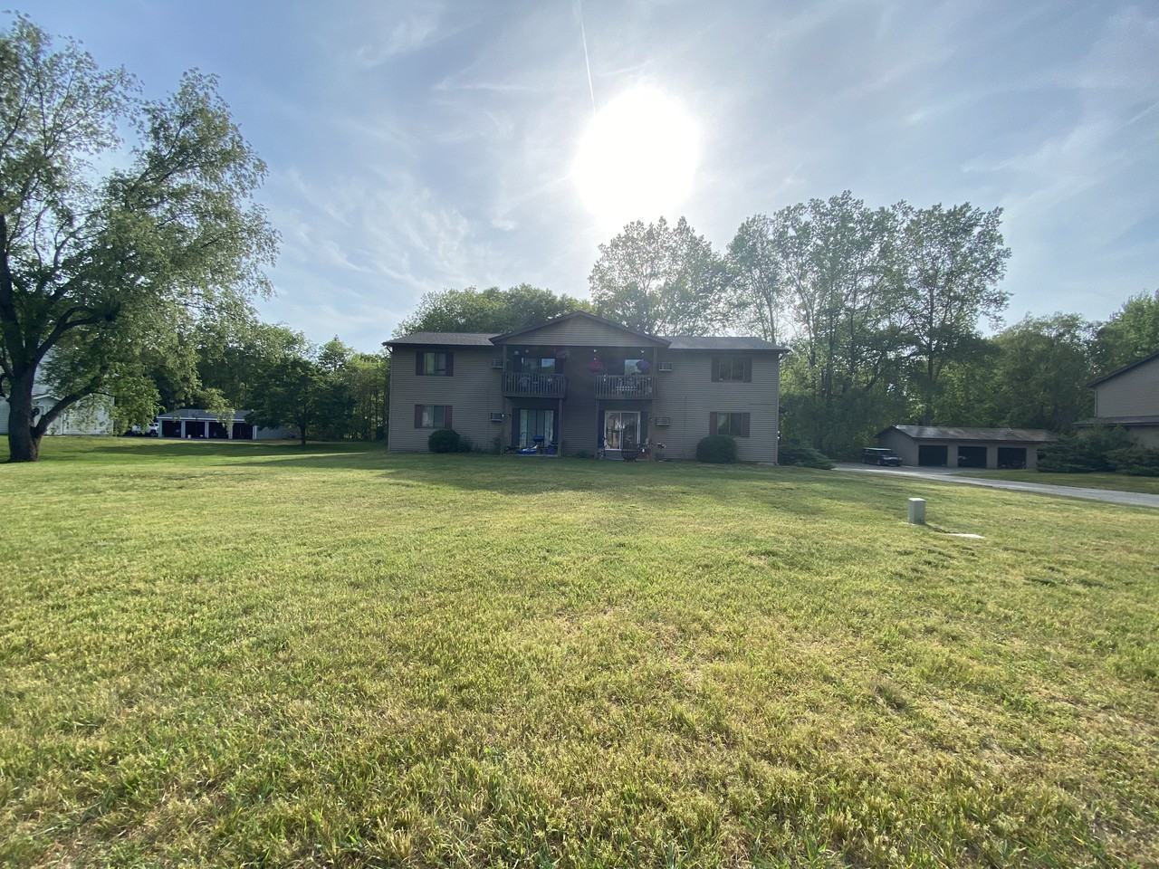 15527 Clovernook Dr - Photo 2 of 15