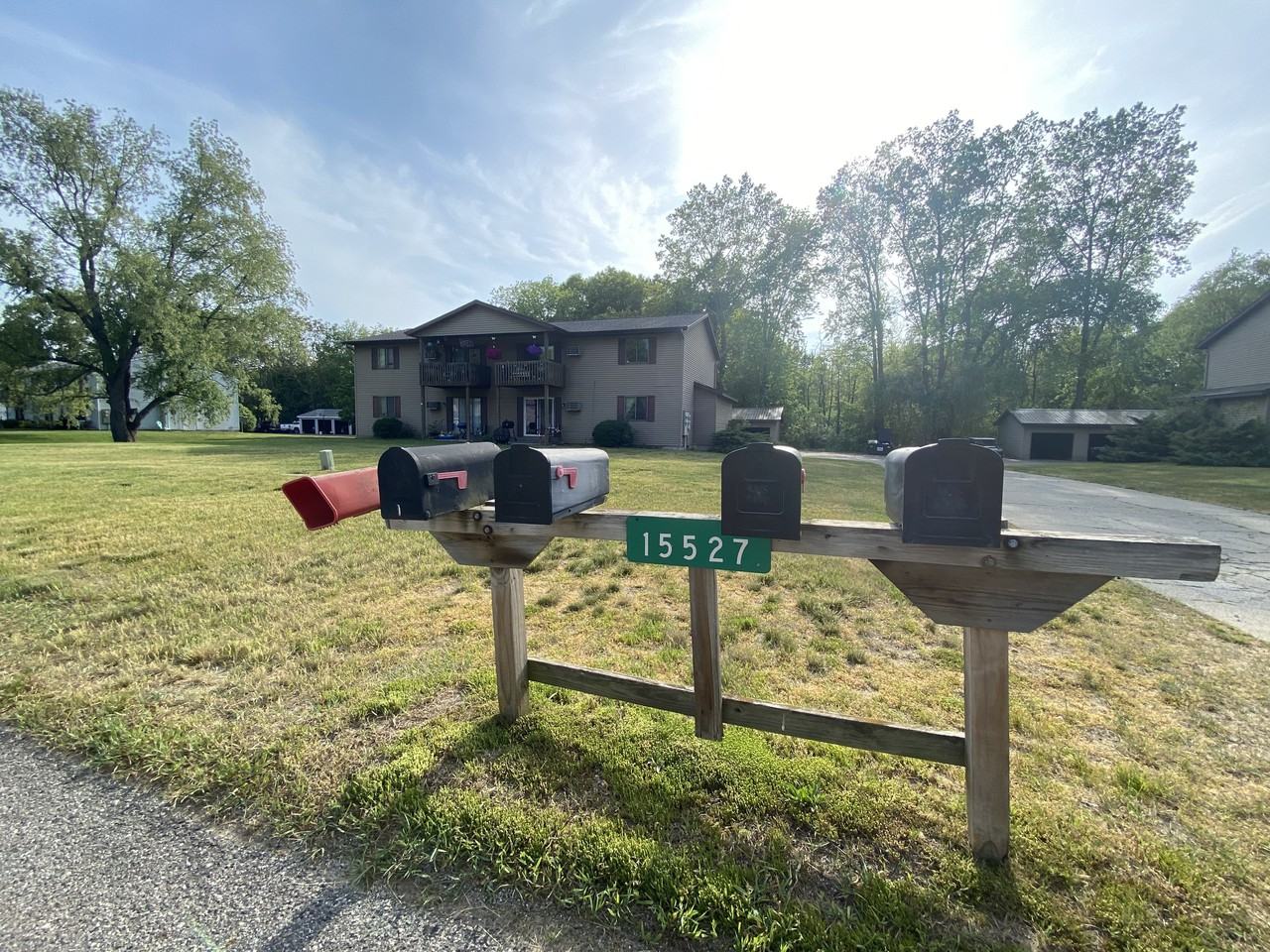 15527 Clovernook Dr - Photo 3 of 15