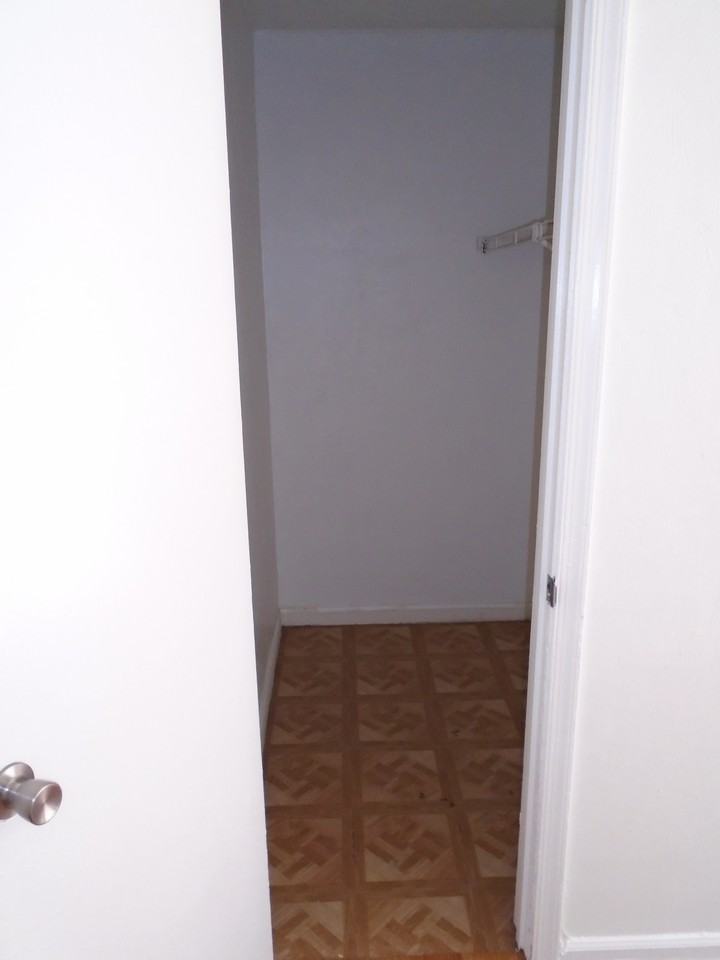 6228 Chesapeake Blvd - Photo 3 of 7