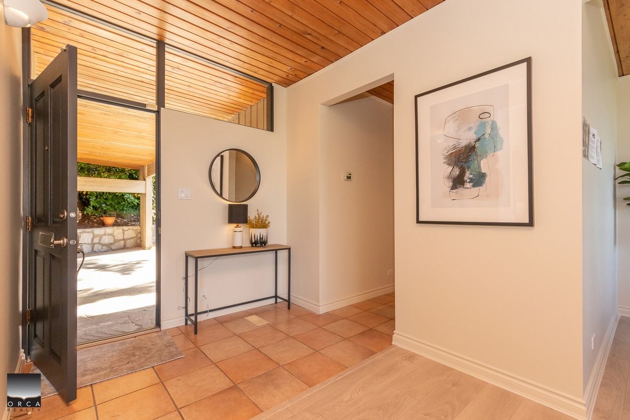 2750 Rosebery Ave - Photo 3 of 35